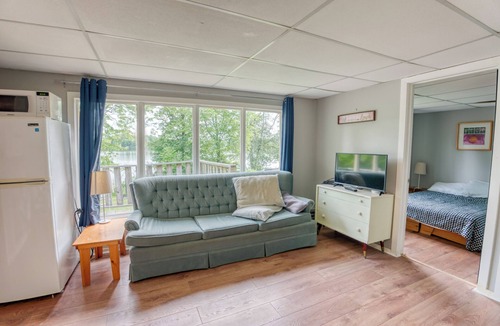 Frontenac Cabin | Small Cottage Charming 2-Bed Cottage: Your Lakeside Oasis for 4!