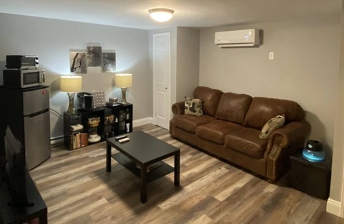 Dartmouth Apartment | Small Escape