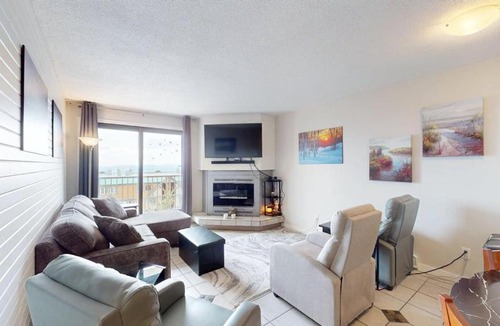 Big White Ski Resort Apartment | Snow Ghost Inn 220 by Okanagan Premier