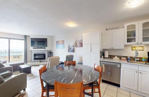 Big White Ski Resort Apartment | Snow Ghost Inn 220 by Okanagan Premier