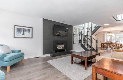Collingwood House | Snow Pine - 10 minute drive to Blue