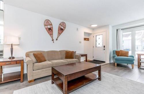 Collingwood House | Snow Pine - 10 minute drive to Blue