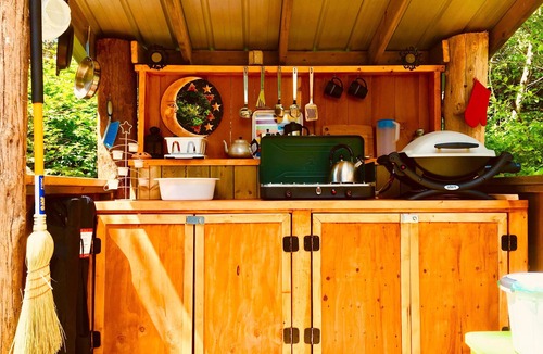 Ucluelet RV Rental | So Damn Lucky Glamping