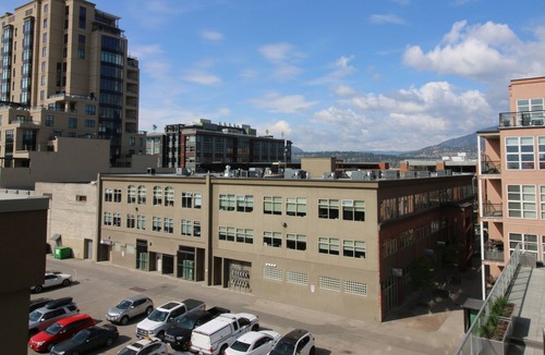 Kelowna Central Business District Condo | Sole Downtown 410 2Bed-1Bth- City View- 1385176