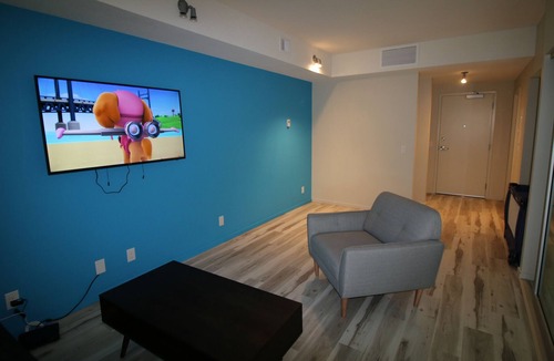 Kelowna Central Business District Condo | Sole Downtown 410 2Bed-1Bth- City View- 1385176