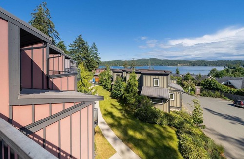 Sooke Cottage | Sooke Harbour Townhome, 3 Bedrooms