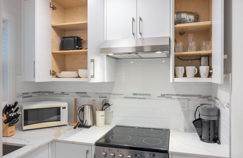 Fraserview Condo | Soothing 1-bedroom condo with AC in vibrant Vancouver