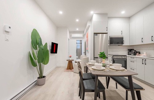 Shaughnessy Village Apartment | Sophisticated 2BR Haven Modern Decor & Comfort