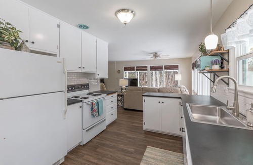 Moran Prairie House | South Hill's The Blue Bungalow l Mid-Century l Private Yard l EV Charger