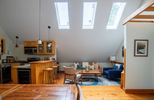 Tofino House | South Swell on the Inlet