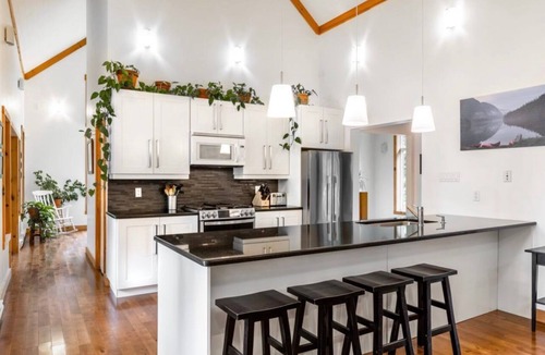 Saint-Didace House | Spa and Lakeside | La Luz del Dia