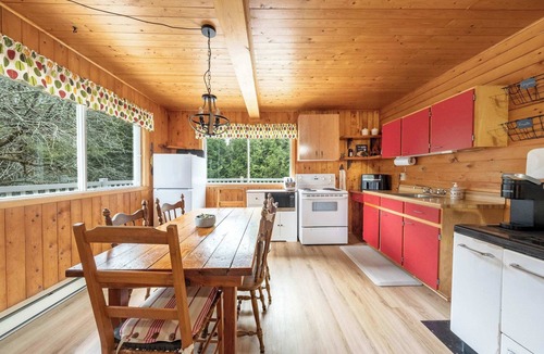 Saint-Leon-de-Standon Ski Chalet | Spa, Nature & Adventure | Chalet Le Vagabond
