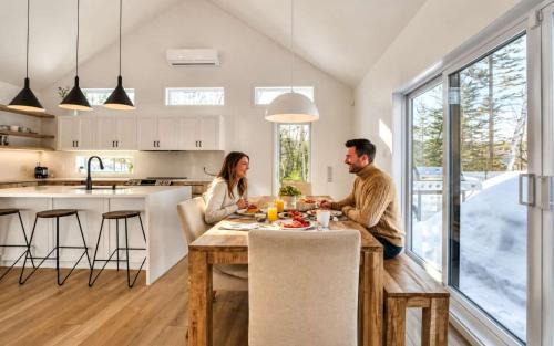 Argenteuil Regional County Municipality Ski Chalet | Spa Pool & Sauna - Le Montagnard