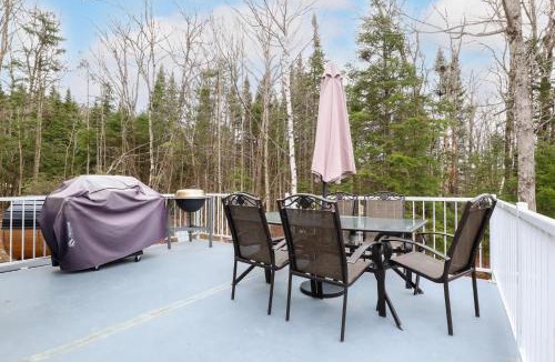 Notre-Dame-Des-Bois Ski Chalet | Spa & Sauna - Chalet de l'Ours noir