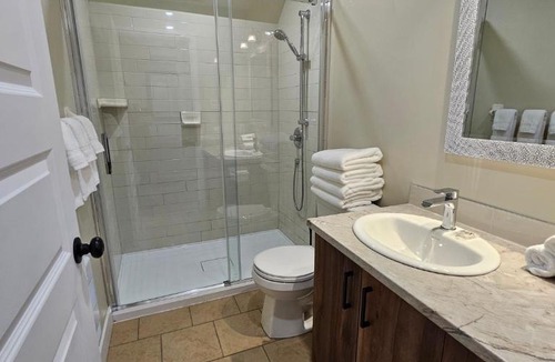 Downtown Gatineau Apartment | Spacious 2 Bedroom Loft Apt #7