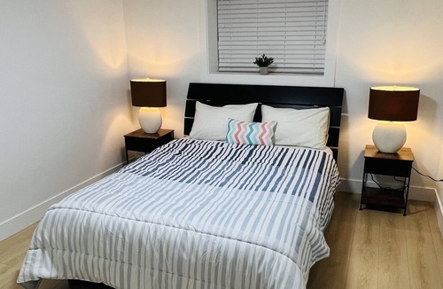 Surrey Hotel | Spacious 2 bedroom suite near beaches and border