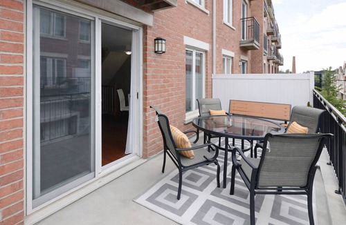 Parkdale House | Spacious 3 Bdrm Townhome in Liberty Village