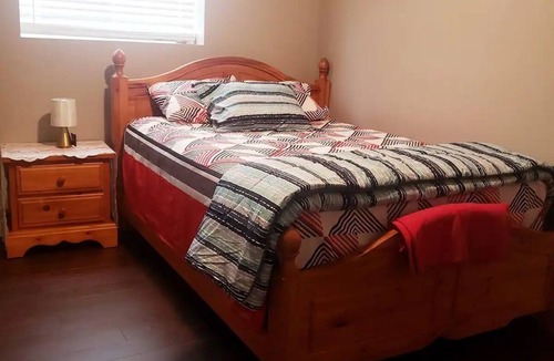 LaSalle House | Spacious 3BR Basement Suite | Near 5min Gordie Howe Bridge | Families & Groups