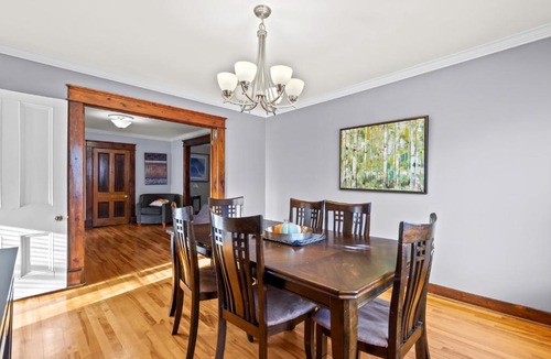 Waterford Valley Apartment | Spacious 3BR Parking Pet-Friendly