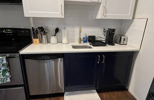Traverse Bay Cottage | Spacious 4-Bedroom Cottage for Year-Round Family Getaways. Rent 2days get 2 Free