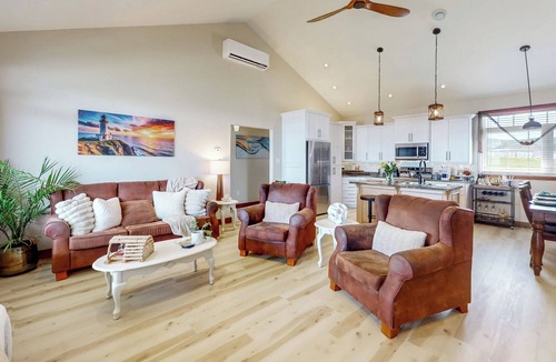 Pouch Cove Apartment | Spacious 4 Bedroom Ocean view Property in Scenic Pouch Cove NL