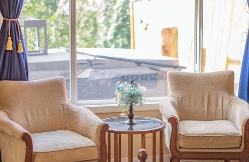 Cochrane House | Spacious 4 Bedroom for Family Trip & Hot tub
