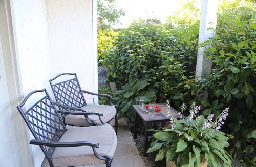 Colwood House | Spacious 4-Bedroom Home near Lagoon, Beach & Hatley Castle
