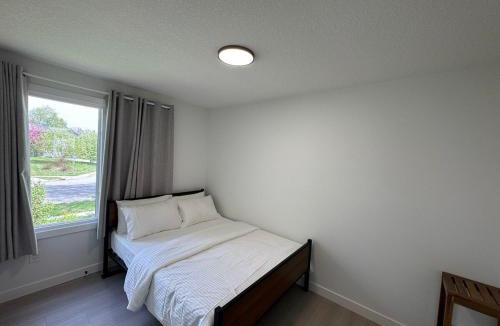 Northwest Calgary House | Spacious 4-Bedroom Home in NW Calgary