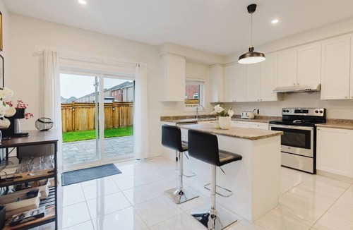Durham Region House | Spacious 4BR Retreat | Backyard | Near Ontario