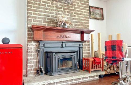 Downtown Gatineau Apartment | Spacious 5BR home. Close to everything!