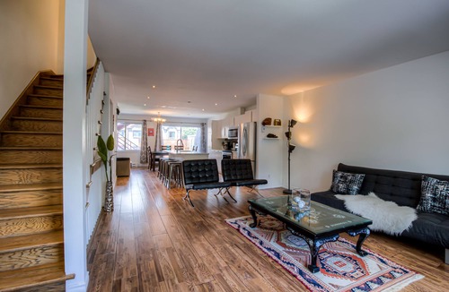 Little Burgundy House | Spacious 5BR Home Near Downtown & Bell Centre | Free Parking for 2 Cars
