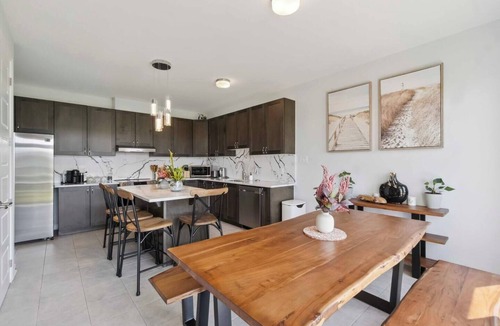 Ottawa Division House | Spacious 6BR Home | Barrhaven