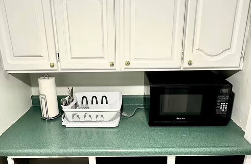 Curran Hall Apartment | Spacious & Cozy 2 Bdrm Stay in Toronto