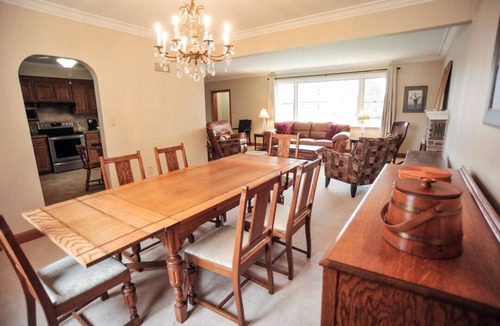 Port Dover House | Spacious Downtown home with lots of amenities!