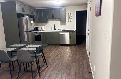 Regina House | Spacious Family‑Friendly 2‑Bedroom Basement Suite | Cozy Regina Stay