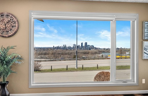 Radisson Heights - Albert Park House | Spacious family house-8pax, Stunning Down Town views, Sauna room, Stampede, zoo