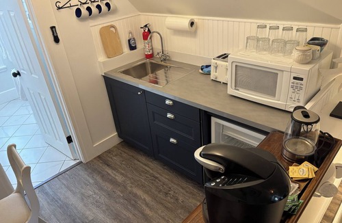 Aspy Bay Cabin | Spacious Family Room · Private Deck · Historic 1880s Inn · Aspy Bay,