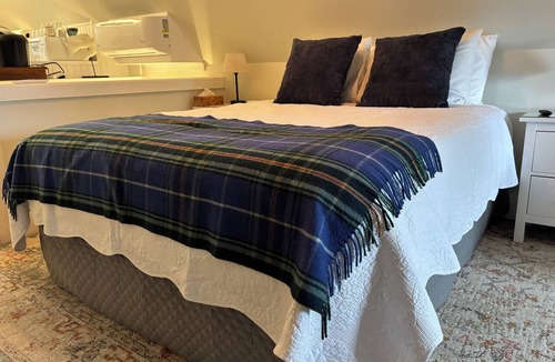 Aspy Bay Cabin | Spacious Family Room · Private Deck · Historic 1880s Inn · Aspy Bay,