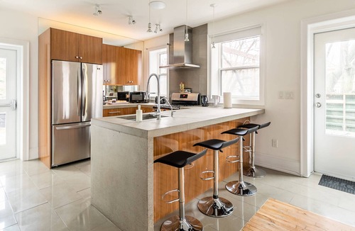Leslieville Apartment | Spacious Loft, Leslieville Neighbourhood—Sleeps 5