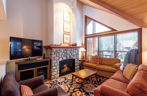 Whistler House | Spacious Montebello Townhome with Mountain Views hosted by Whistler Ideal
