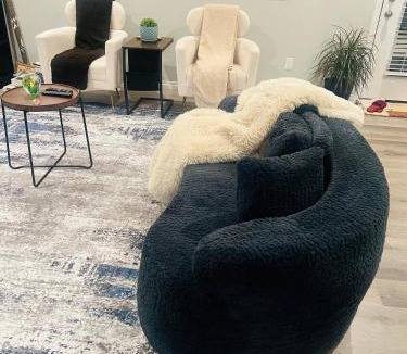 Southeast Edmonton House | Spacious Private Room with TV, WiFi and Fridge