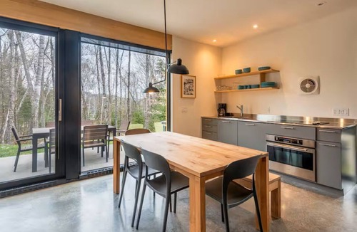 Lac Superieur Village Ski Chalet | Spacious SpaHaus with 3 bedrooms with hot tub Resort access, pool, tennis, lake