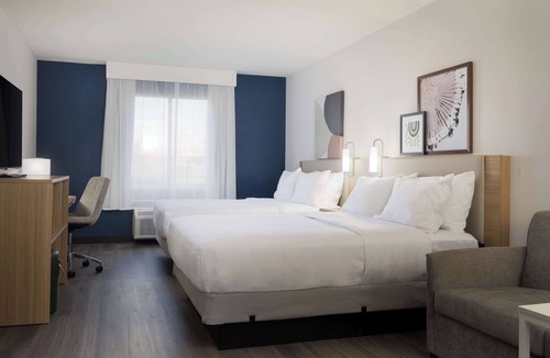 Guelph Hotel | Spark by Hilton Guelph