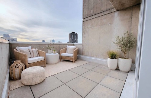 Davie Village Apartment | Spectacular penthouse in a modernist, boutique concrete-and-glass building
