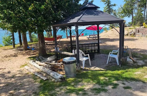 Algoma District Cabin | Spring!- Summer Fun- 7+ppl Cabin on Lake Superior!