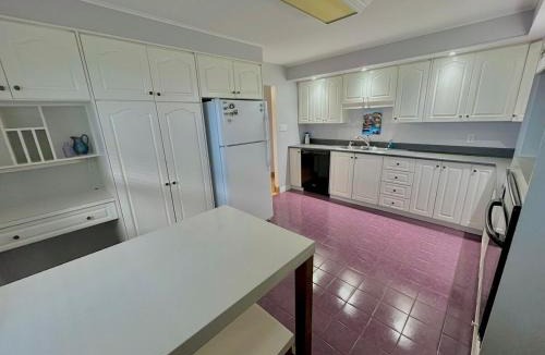Lewisporte Apartment | SpringHouse Saltwater Vista with Sunroom & Backyard