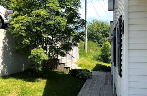Lewisporte House | Squeeze More Inn on the ocean Traditional century old Newfoundland home
