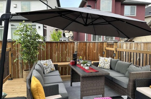 Calgary House | Stampede Family Home w/Free Banff Pass, Kids Play Den