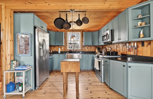 Sebascodegan Island Cottage | Stillhouse: Serene sanctuary in coastal Maine