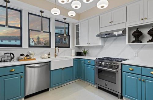 Chilliwack Proper Village West House | Stonehurst Estate Sleep 16